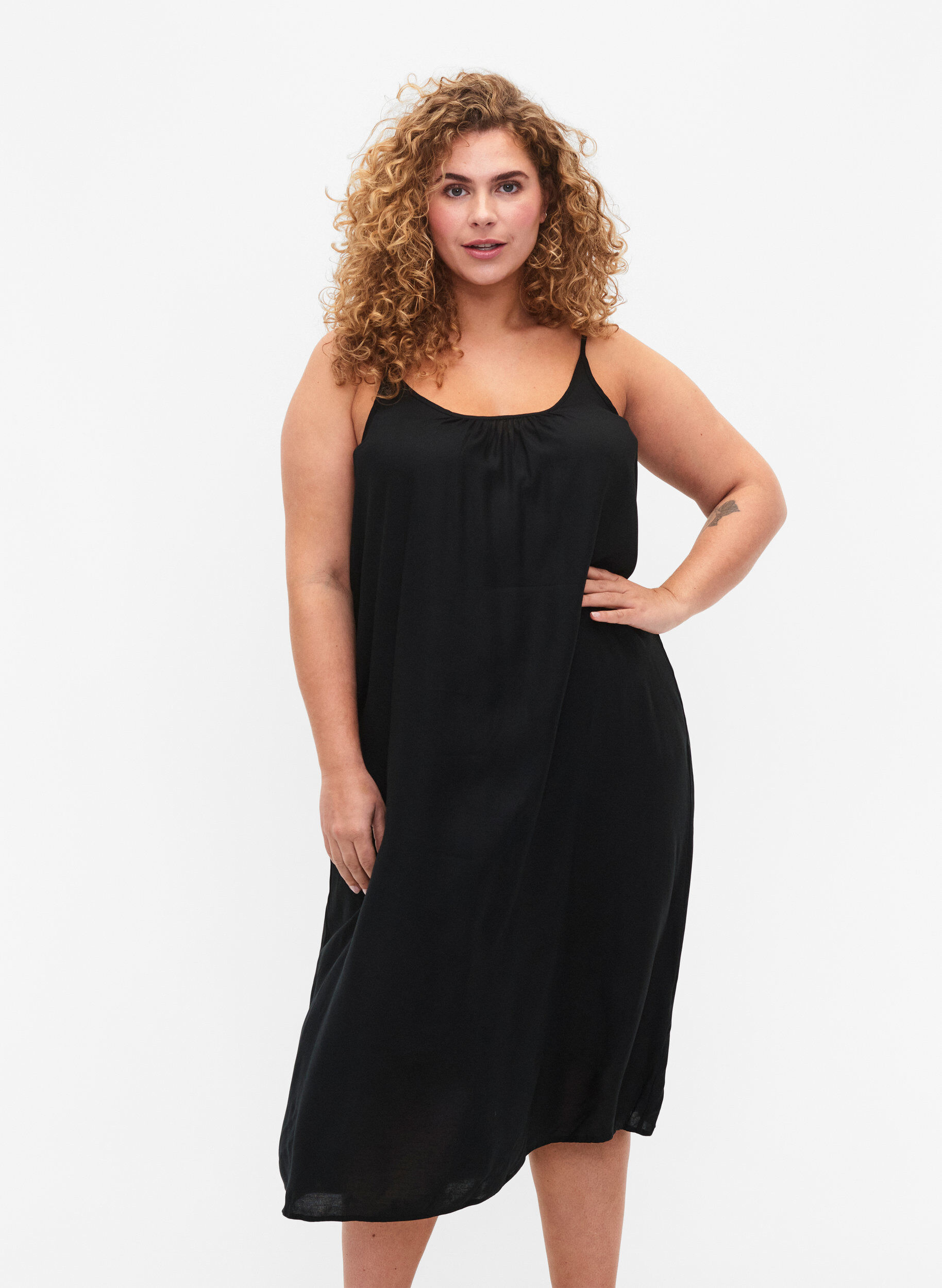 Zizzi &Auml;rmelloses Midi-Kleid aus Viskose, Black, Model image number 2