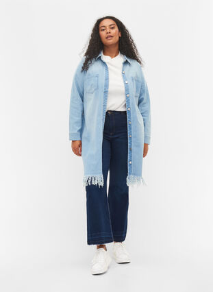 Jeanskleid mit Fransen und Knopfverschluss, Light blue denim, Model image number 2