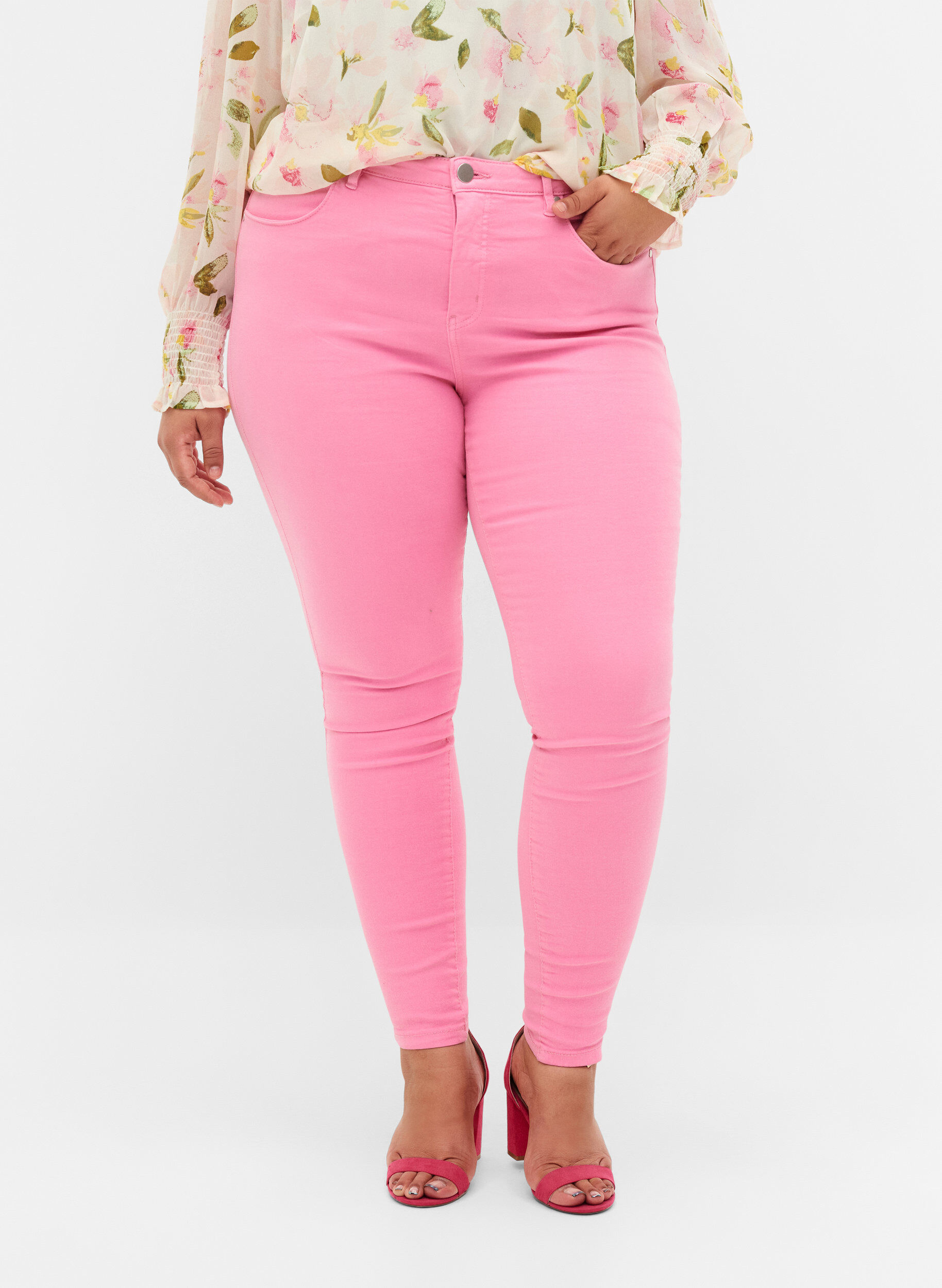 Zizzi Hochtaillierte Amy Jeans in Super Slim Fit, Rosebloom, Model image number 1