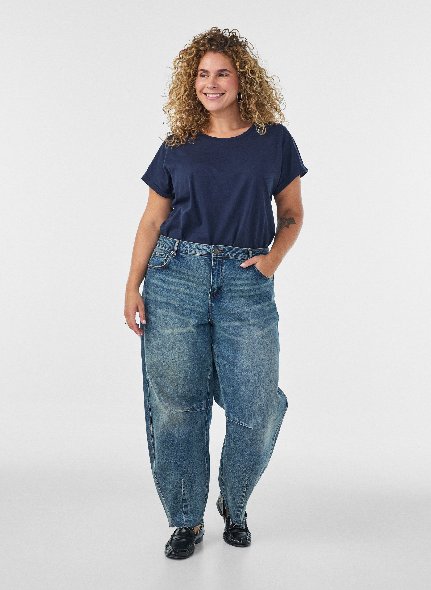ZizziKurz&auml;rmeliges T-Shirt aus einer Baumwollmischung, Blau, Model image number 1
