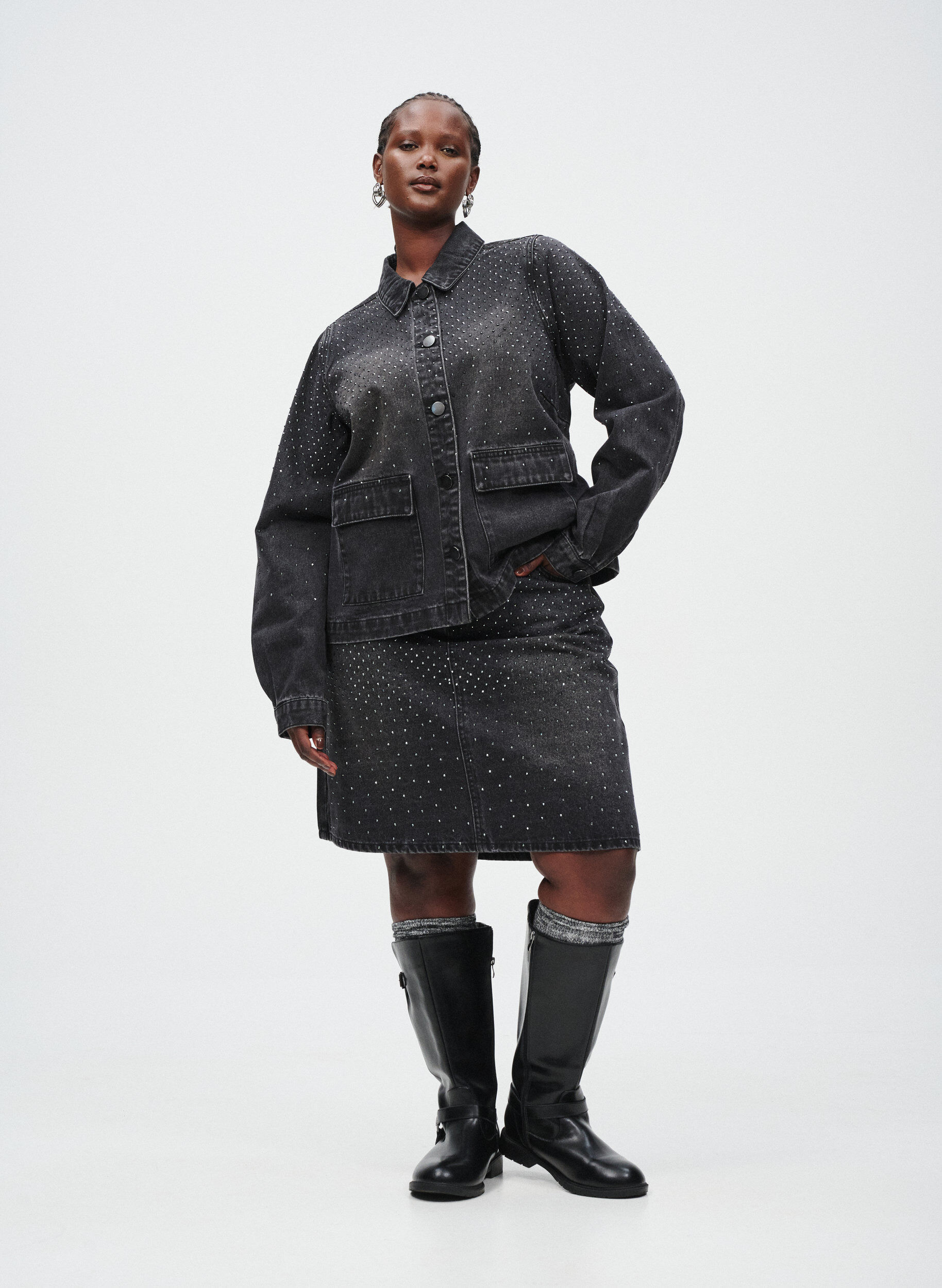 Zizzi Kurzer Jeansrock mit Strasssteinen, Grau, Image image number 0