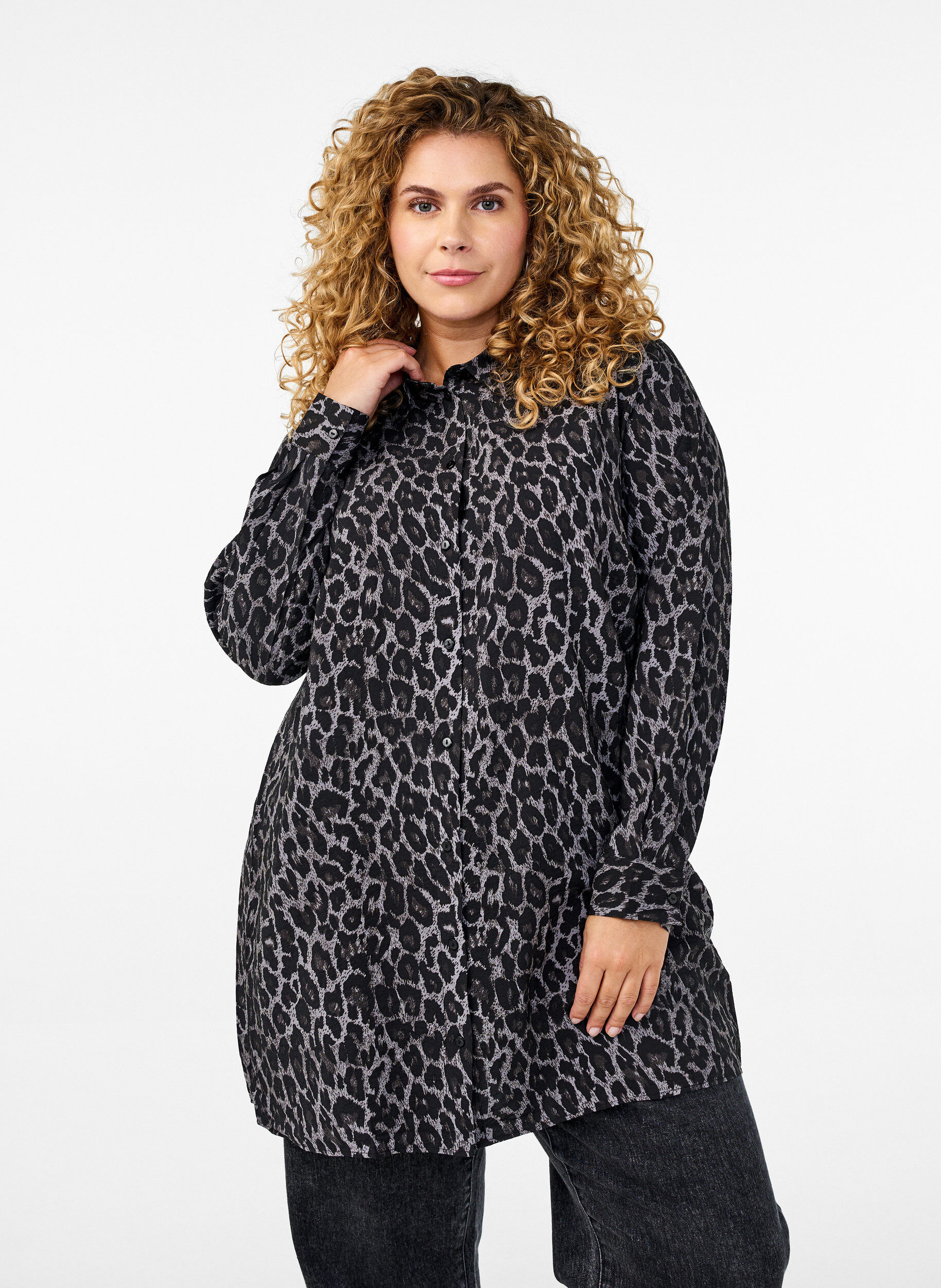 Zizzi Lange Bluse mit Leopardenmuster, Grau, Model image number 0