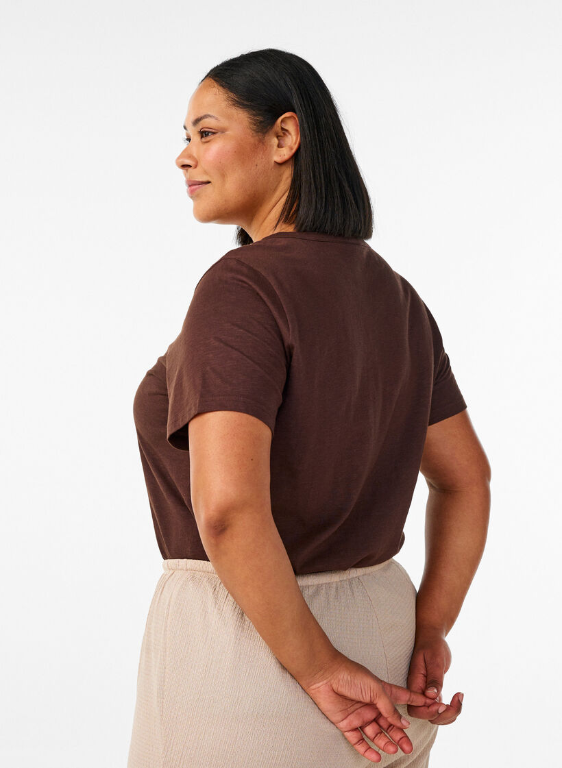 T-Shirt mit Knopfleiste, Braun, Model image number 2