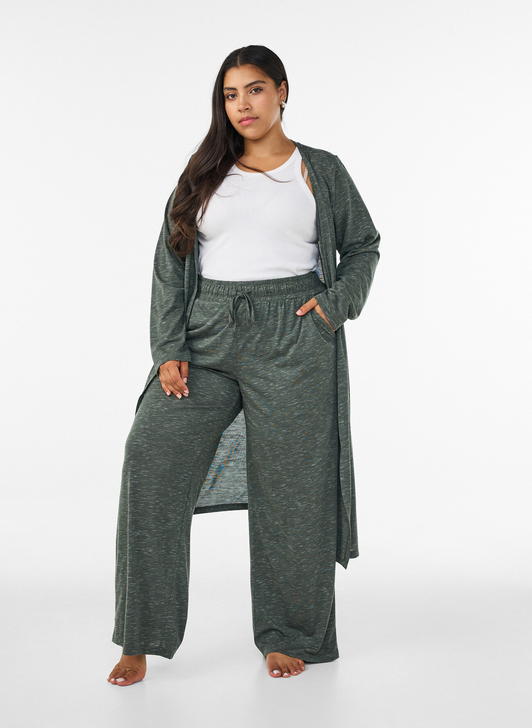 ZizziHose aus Jersey mit weitem Bein und Taschen, Gr&uuml;n, Model image number 1