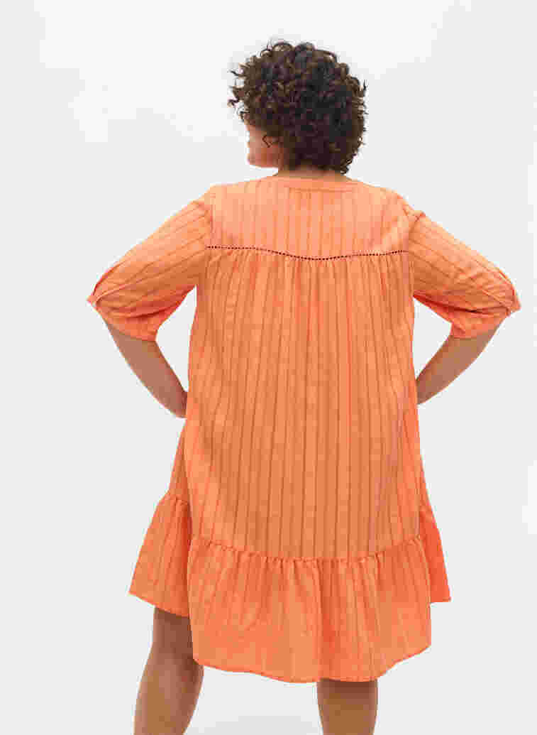 gestreiftes Viskose Kleid mit Spitzenbändern, Nectarine, Model image number 1