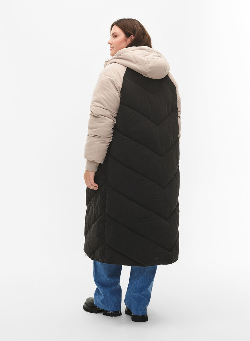 Lange Colorblock-Winterjacke mit Kapuze, Black Comb, Model image number 1