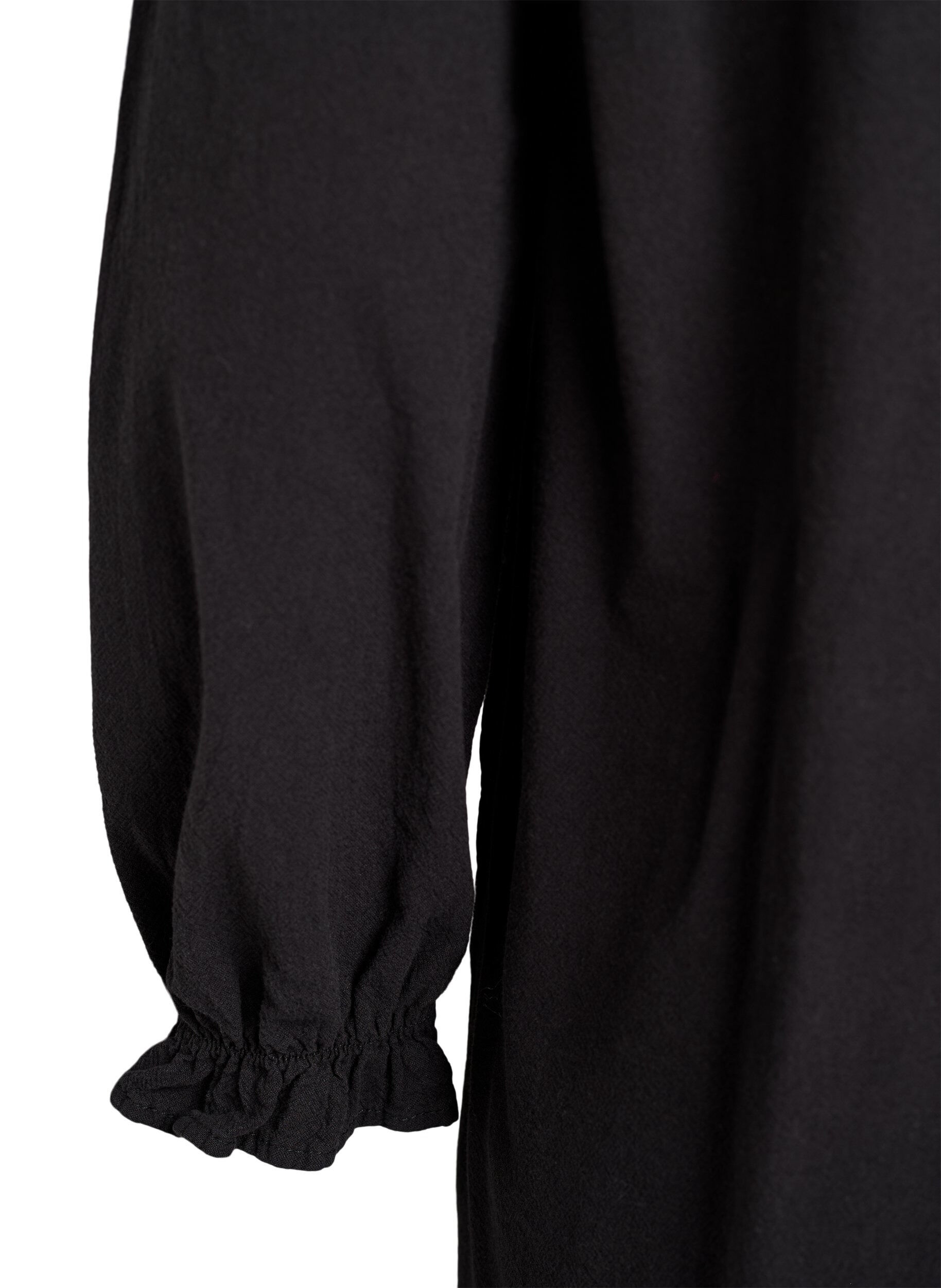 Zizzi Kurzes Kleid aus Baumwolle mit V-Ausschnitt, Schwarz, Packshot image number 3