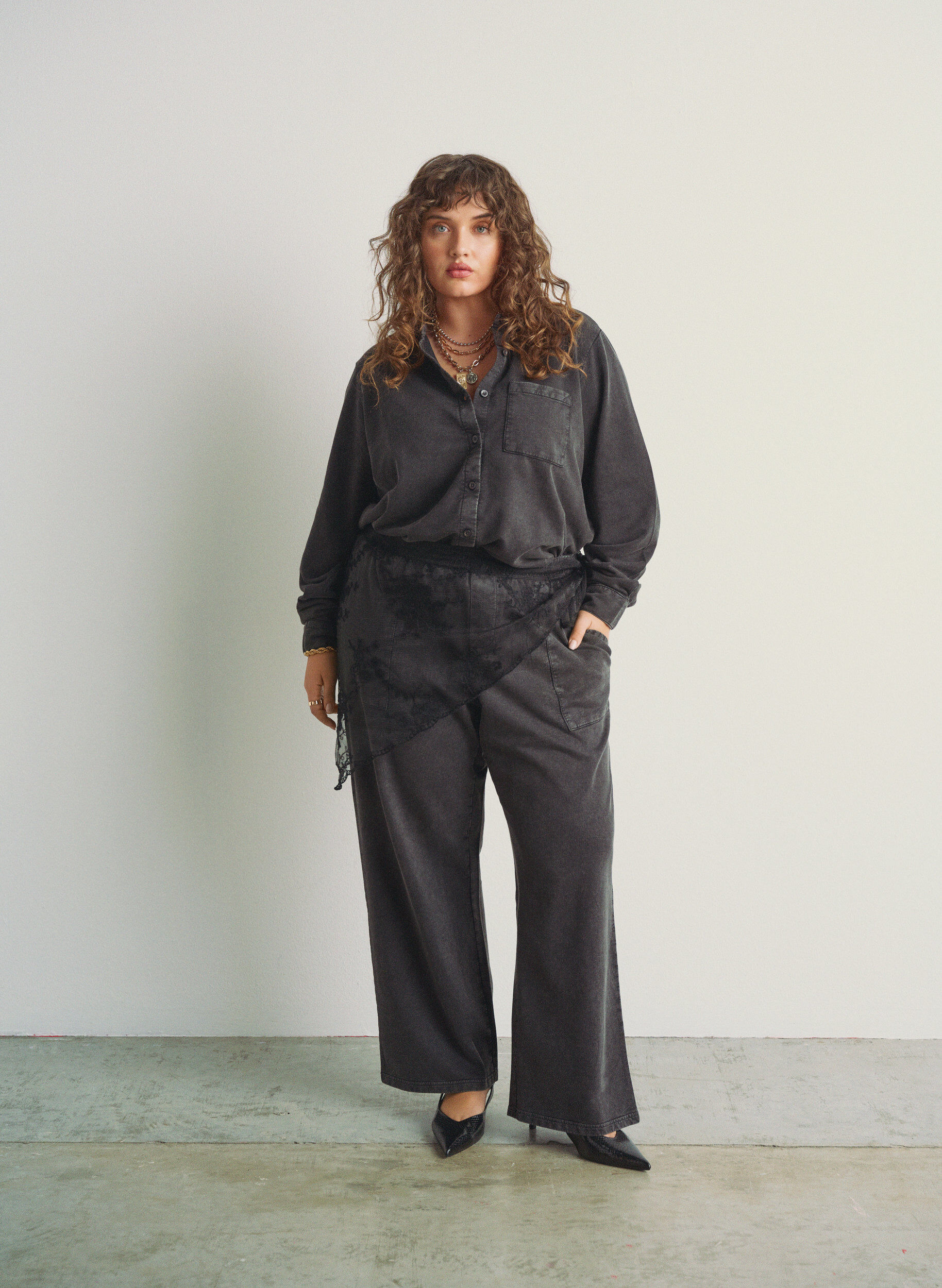 Zizzi Jogginghose mit weitem Bein und Washed-Effekt, Grau, Image image number 0