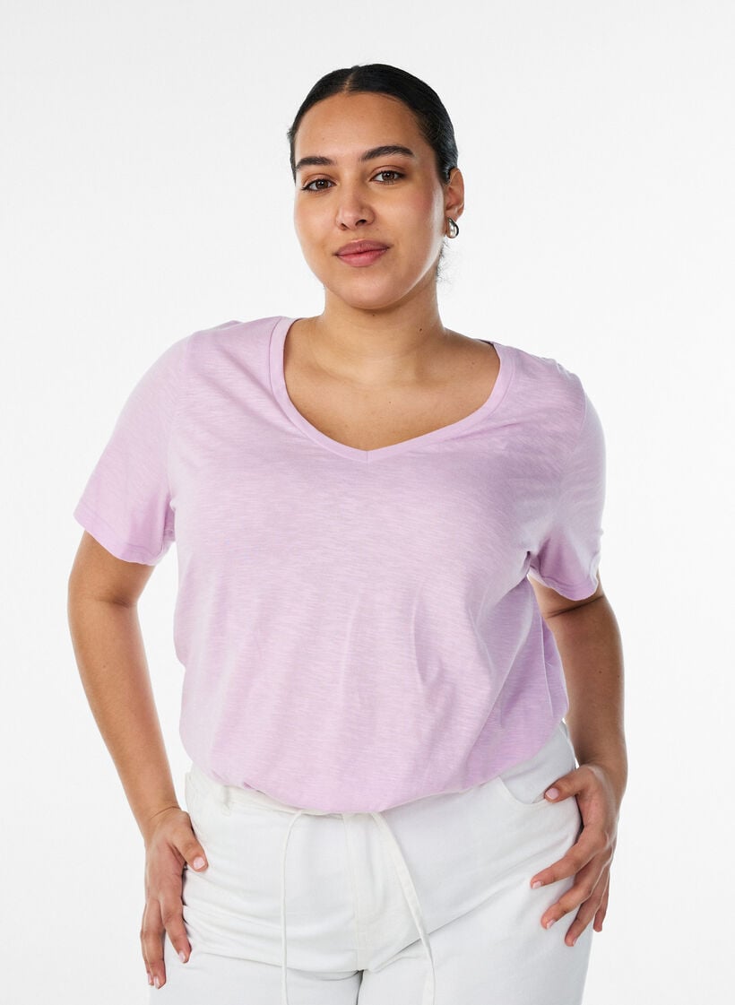 Kurz&auml;rmeliges Basic T-Shirt mit V-Ausschnitt, lila, Model image number 0