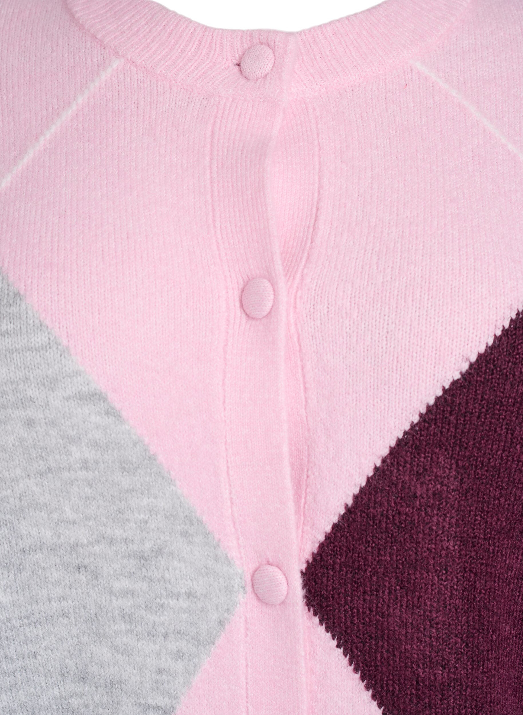 Zizzi Cardigan mit Argyle-Muster und Rundhalsausschnitt, Rot, Packshot image number 2