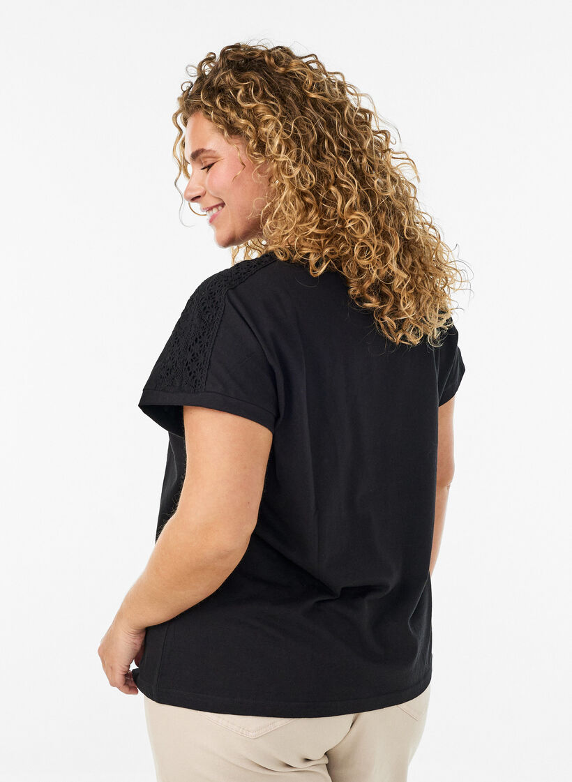 T-Shirt aus Baumwolle mit H&auml;keldetail, Schwarz, Model image number 2