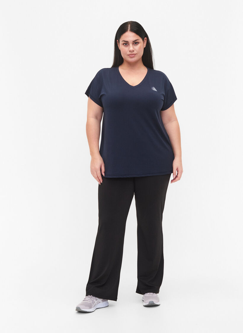 Locker sitzendes Trainings-T-Shirt mit V-Ausschnitt, Blau, Model image number 1