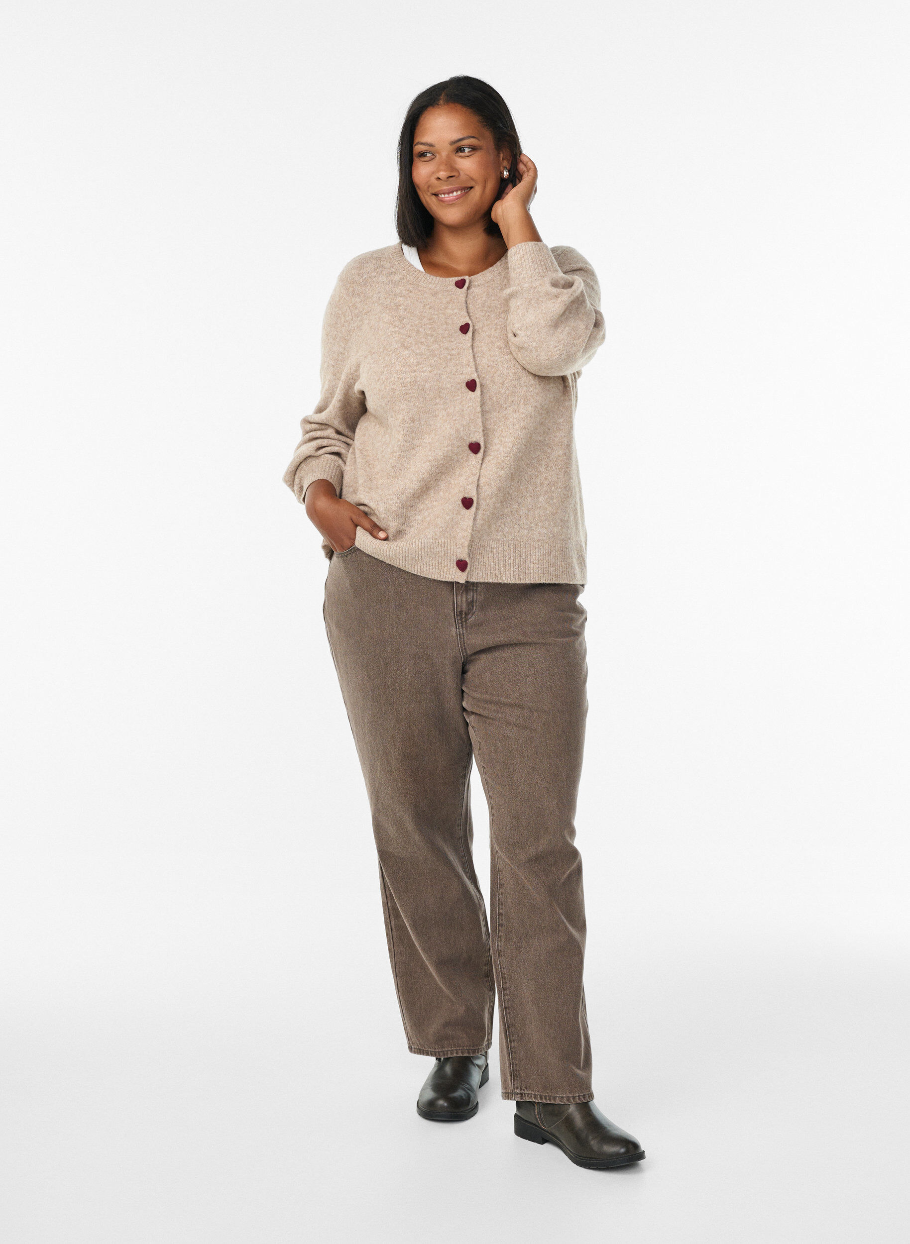 ZizziCardigan mit Kn&ouml;pfen in Herzform, Beige, Model image number 1