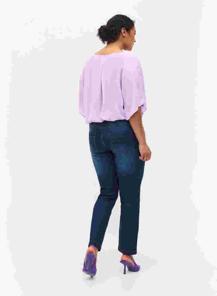 Slim Fit Emily Jeans mit normaler Taille, Blue denim, Model image number 2