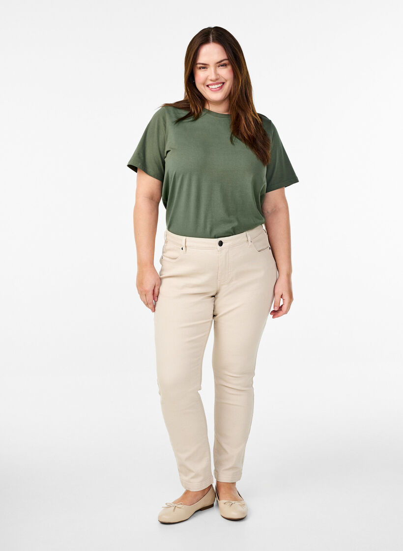 T-Shirt aus Bio-Baumwolle mit Rundhalsausschnitt, Thyme, Model image number 2