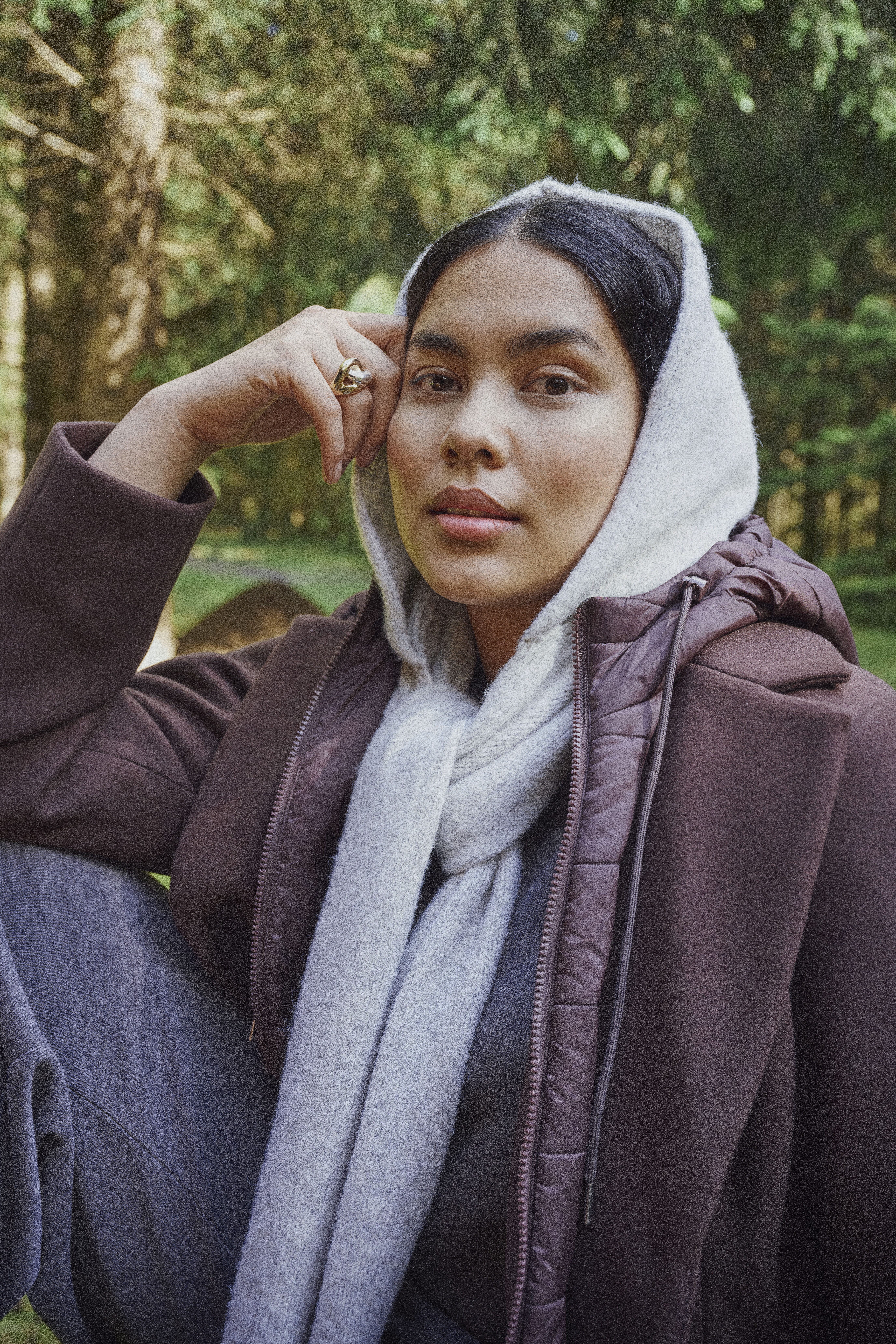 ZizziWeicher und erdiger Lagenlook, , Model