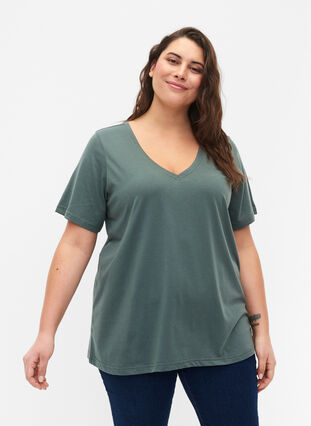 FLASH - T-Shirt mit V-Ausschnitt, Balsam Green, Model image number 0