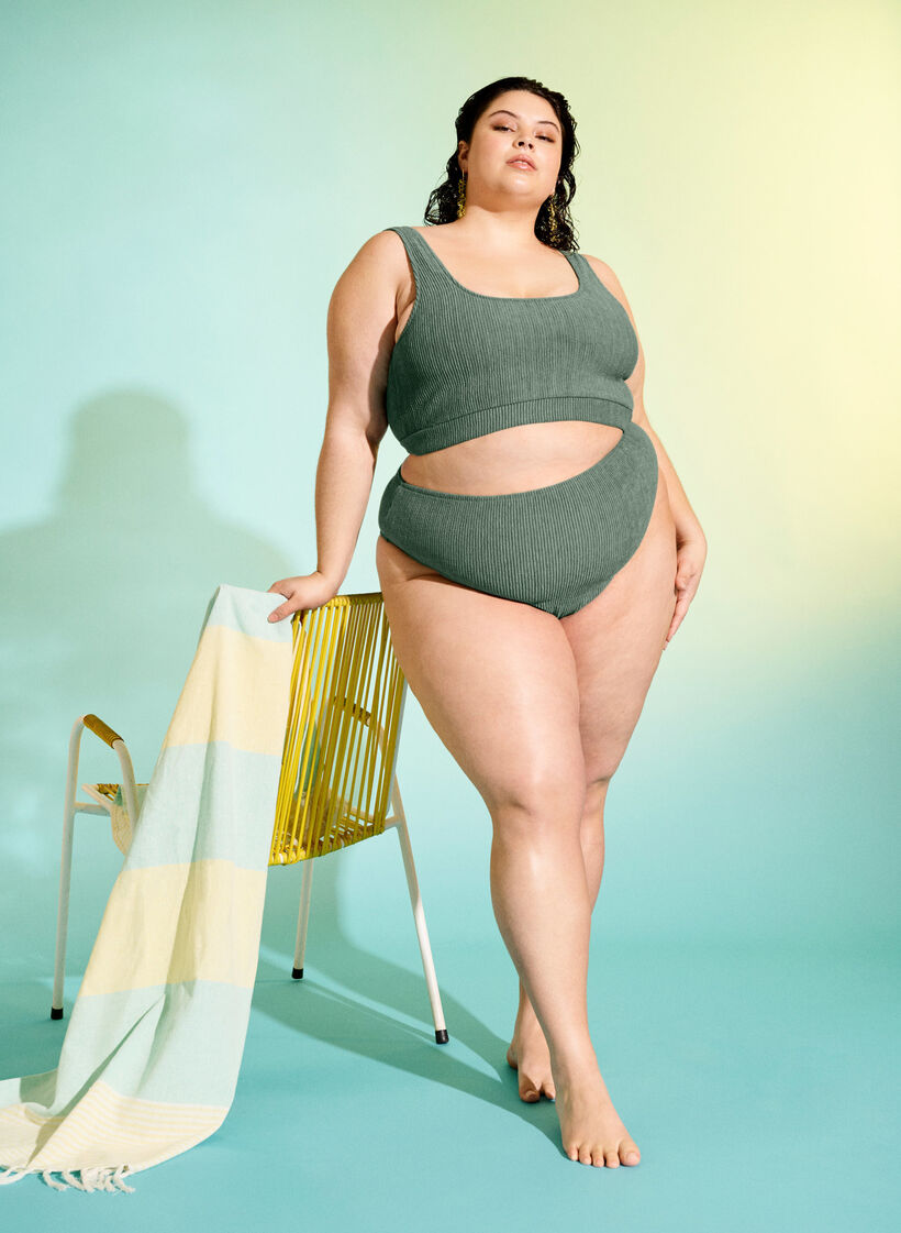 Bikini-Hose mit Krepp-Struktur, Grün, Image image number 0