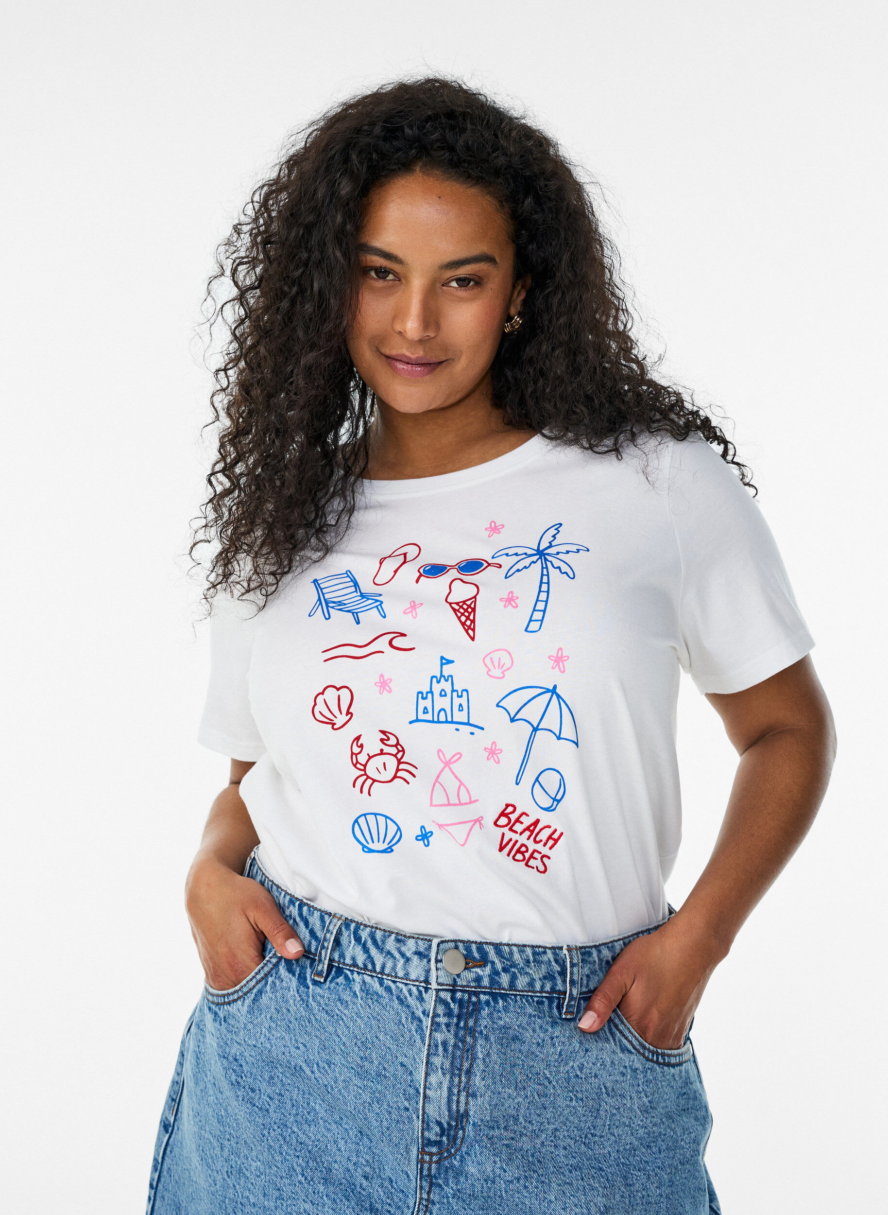 ZizziT-Shirt aus Bio-Baumwolle mit Strand-Print, Wei&szlig;, Model image number 0