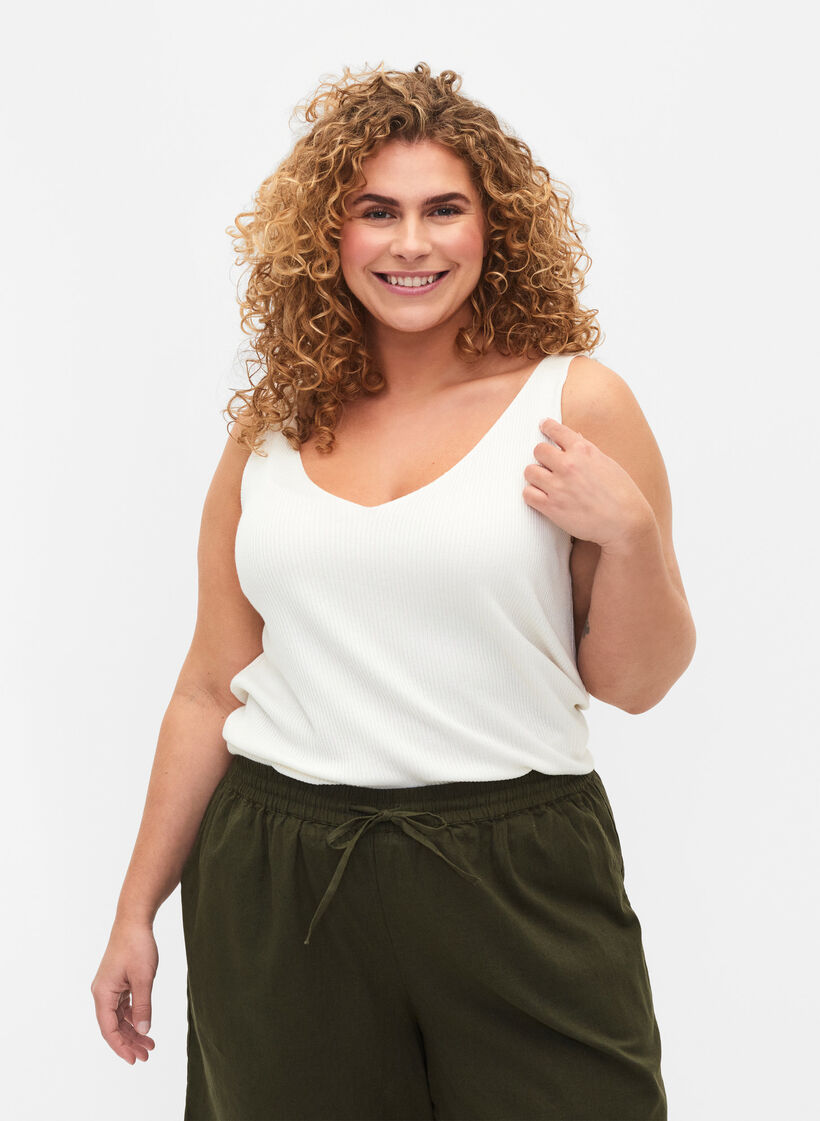 Gestricktes Top mit V-Ausschnitt, Cloud Dancer, Model image number 0