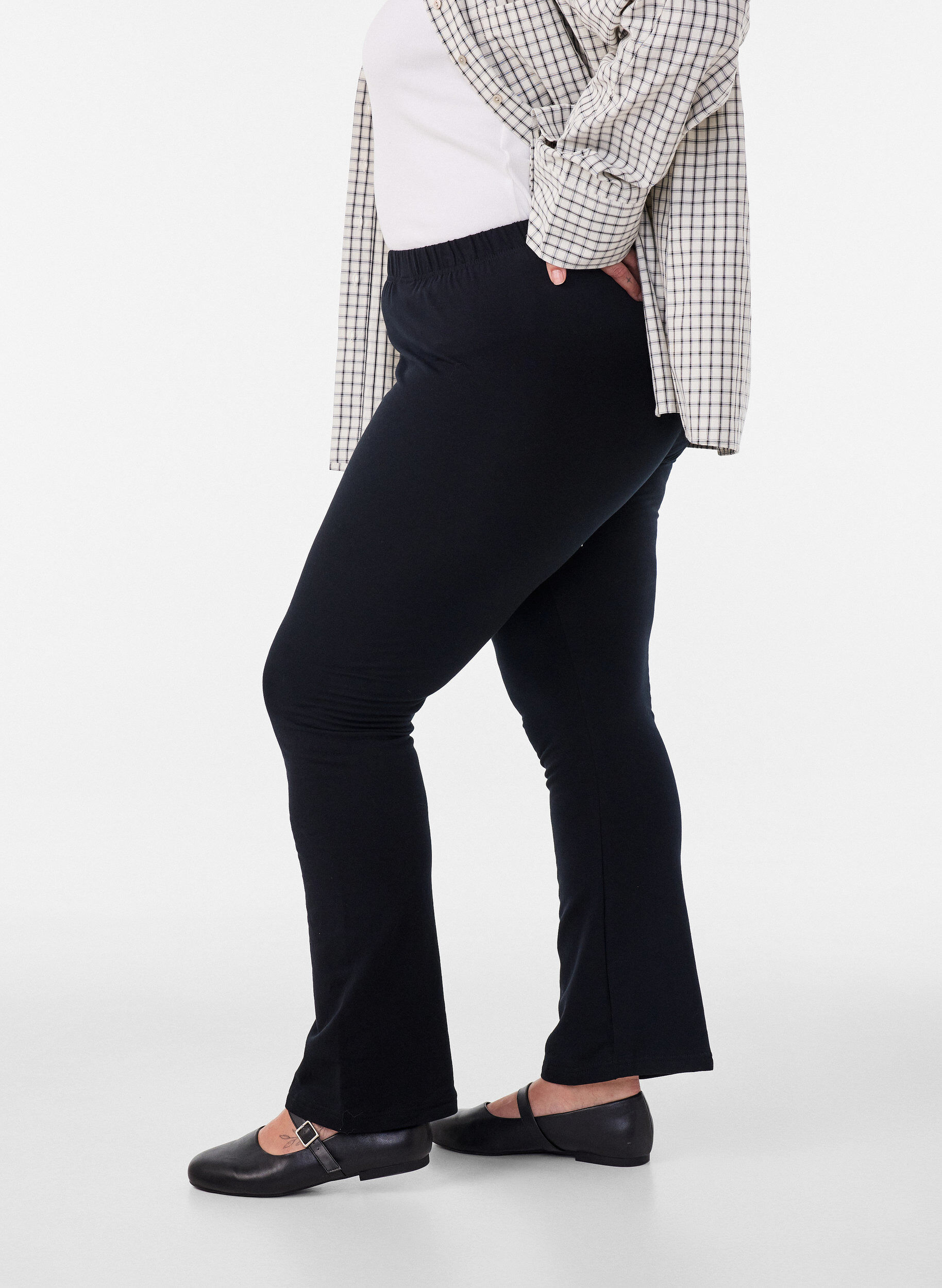 ZizziJerseyhose mit ausgestelltem Bein, Schwarz, Model image number 3
