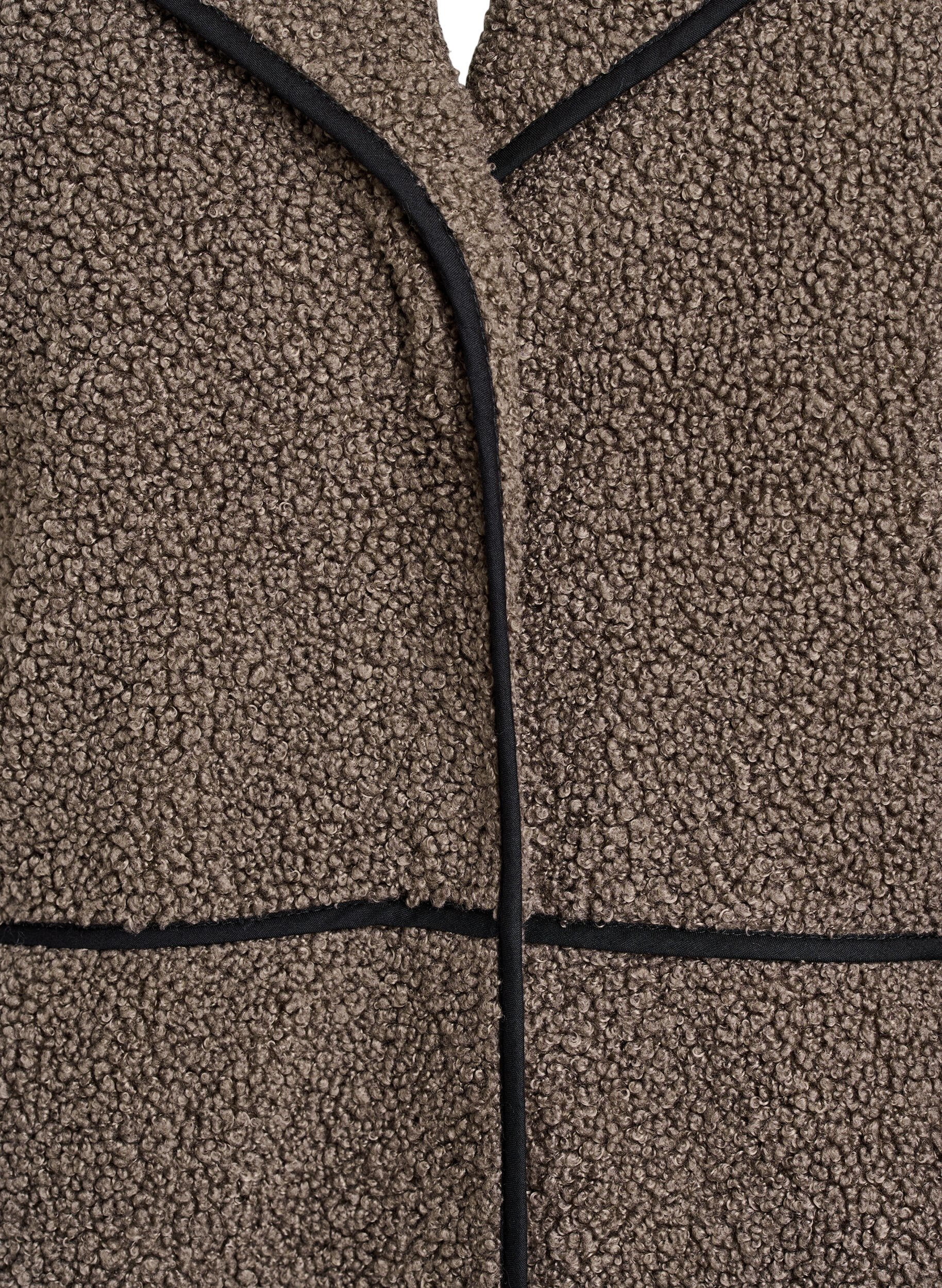 Zizzi Weiche Teddyjacke mit Kontrastdetails, Braun, Packshot image number 2