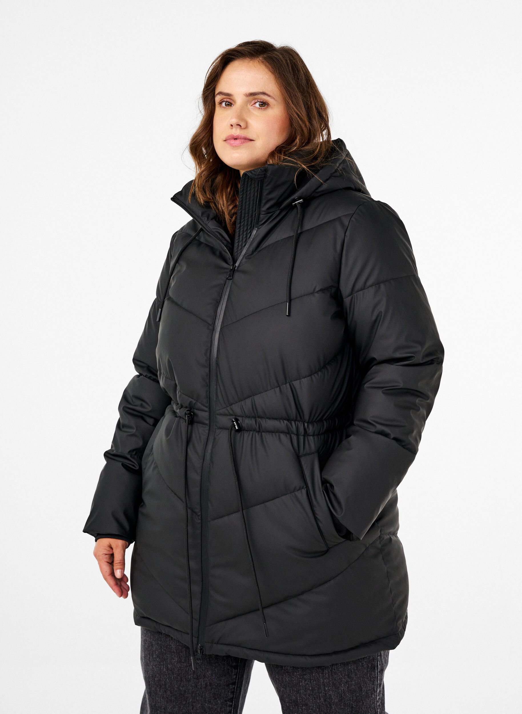 Zizzi Wasserabweisende Steckenjacke mit Kapuze, Schwarz, Model image number 0