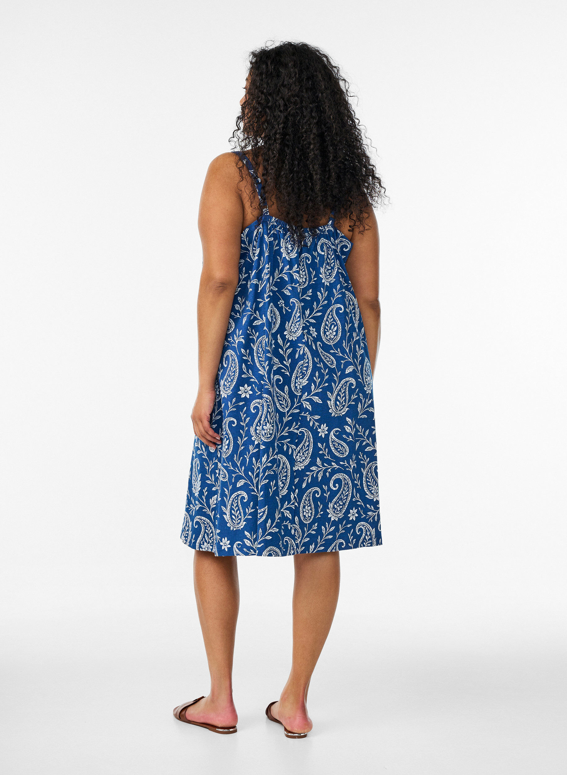 ZizziMidi-Tr&auml;gerkleid aus Bio-Baumwolle, Blau, Model image number 2