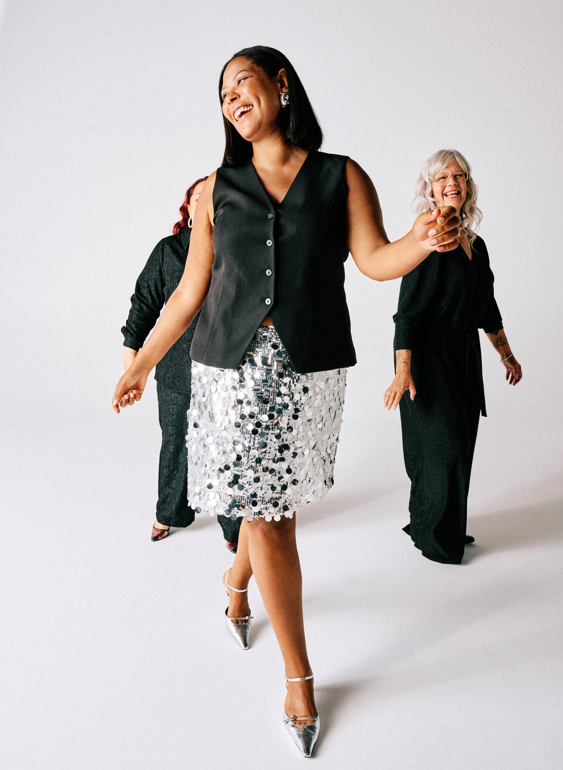 Zizzi Kurzer Paillettenrock mit Gummizugbund, Silber, Image image number 0