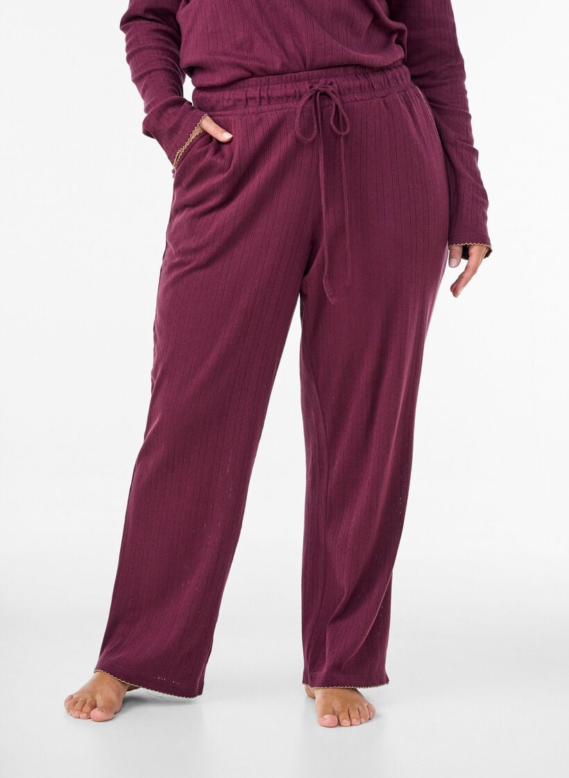 Pyjamahose aus Bio-Baumwolle mit Lochstickerei, Dunkles Bordeaux, Model image number 2
