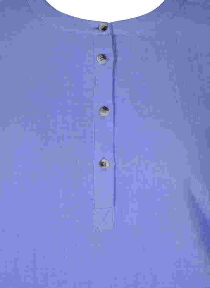 Baumwollbluse mit Knöpfen und 3/4-Ärmeln, Ultramarine, Packshot image number 2