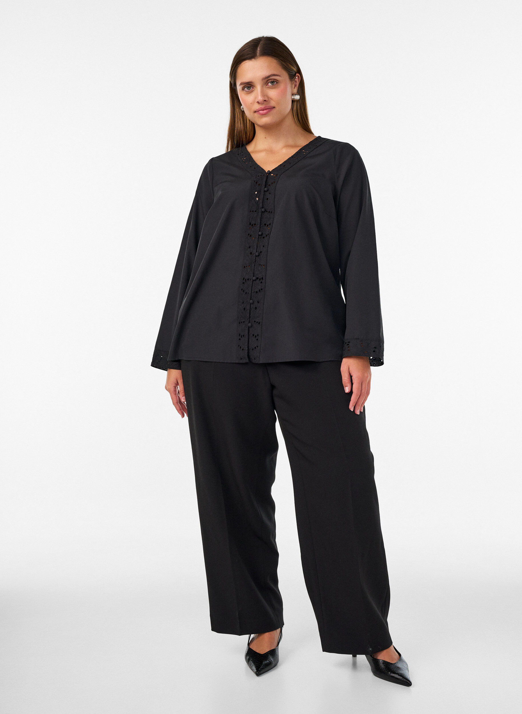 ZizziHemdbluse mit Lochstickerei, Schwarz, Model image number 1