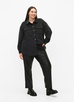 Langärmliges Shirt aus Samt mit Brusttaschen, Black, Model image number 3