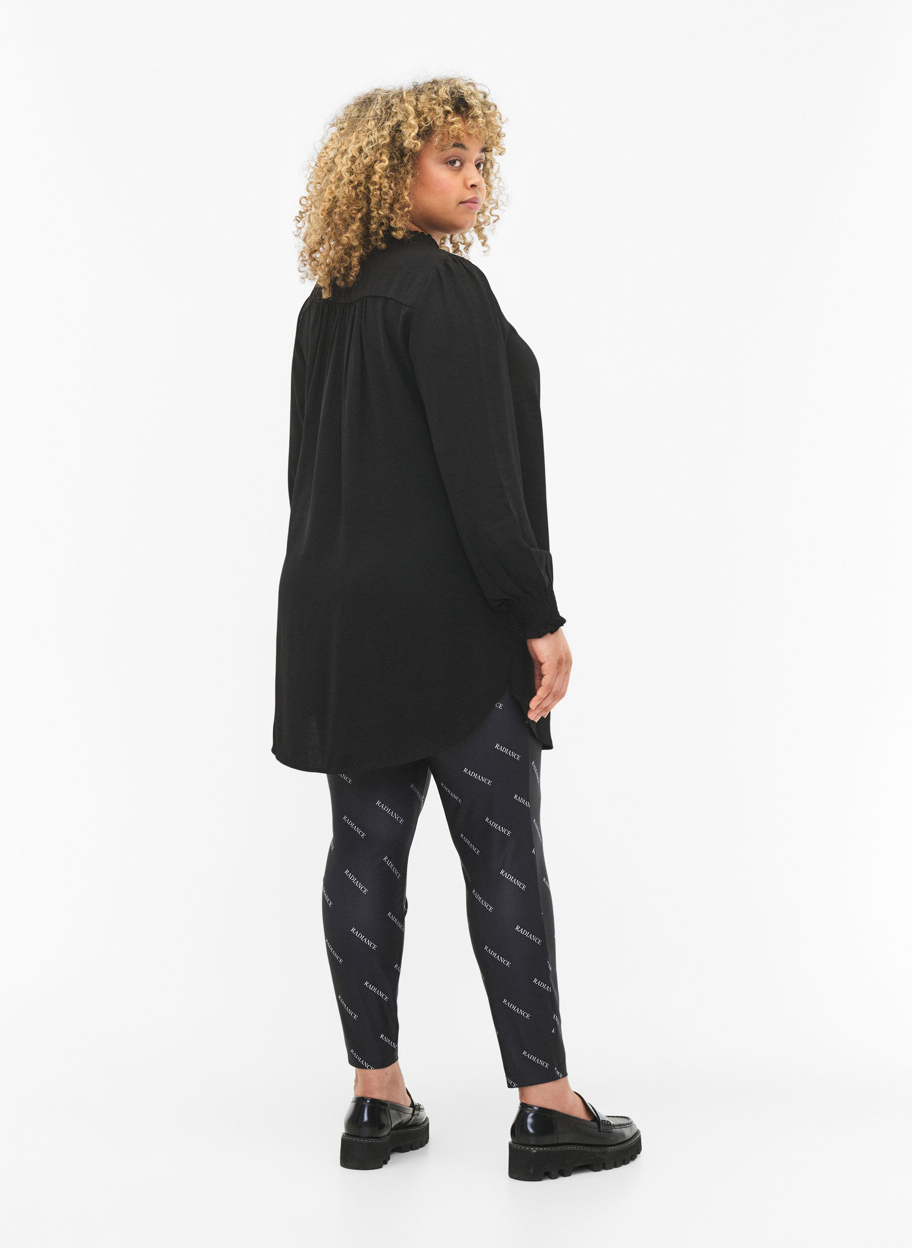 Zizzi Textdruck Leggings, Black Radiance, Model image number 1