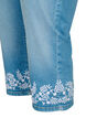  Amy Capri-Hosen mit hoher Taille und Stickerei, Light blue denim, Packshot image number 3
