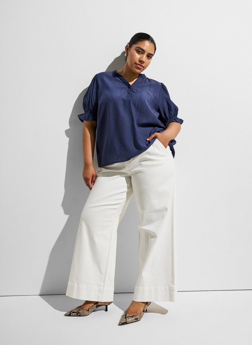 Bluse aus einer gecrinkelten Viskosemischung mit V-Ausschnitt, Blau, Image image number 0