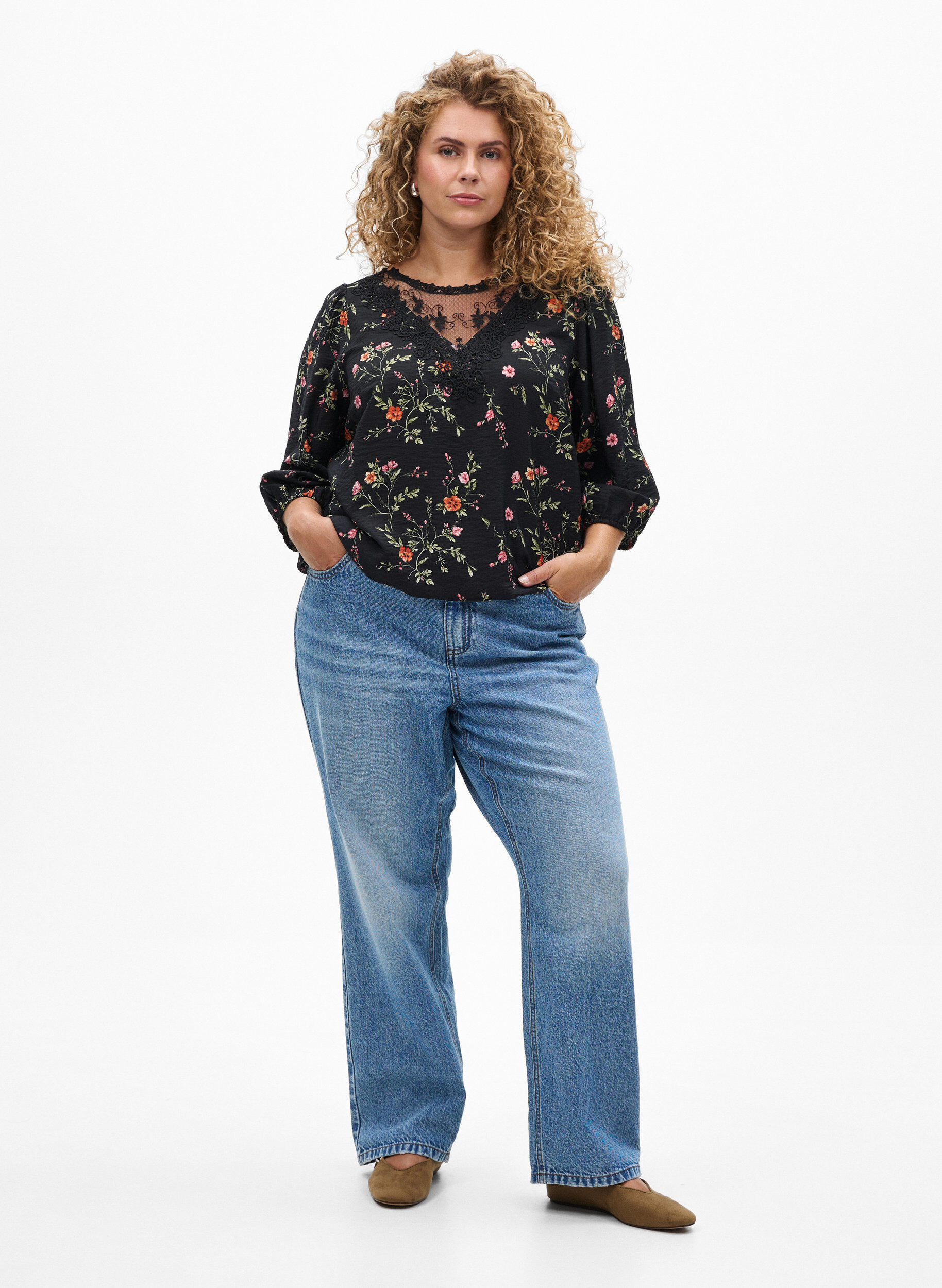 Zizzi Bluse aus Spitze mit 3/4-&Auml;rmeln, Schwarz, Model image number 1