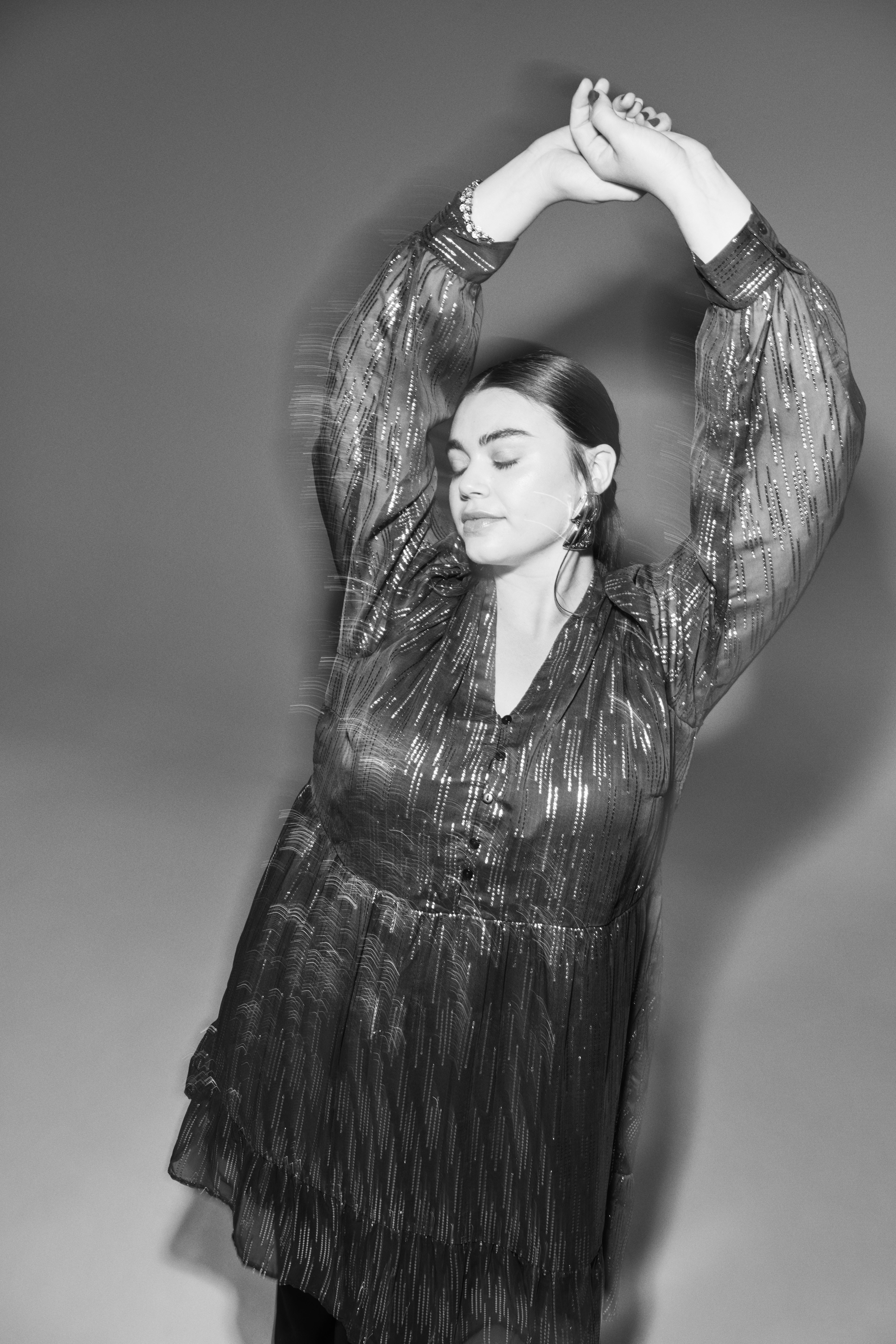 Zizzi Kleid mit Glitzer, , Model