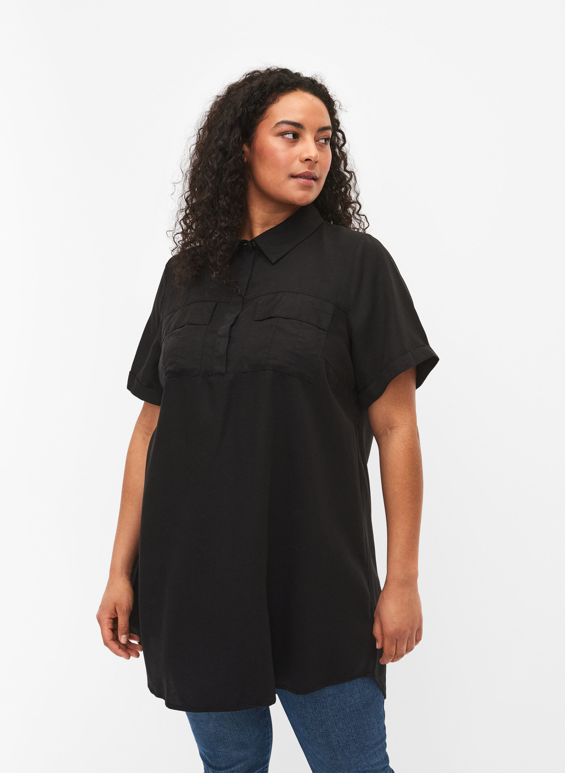 Zizzi Kurz&auml;rmelige Tunika aus Lyocell (TENCEL&trade;), Black, Model image number 0