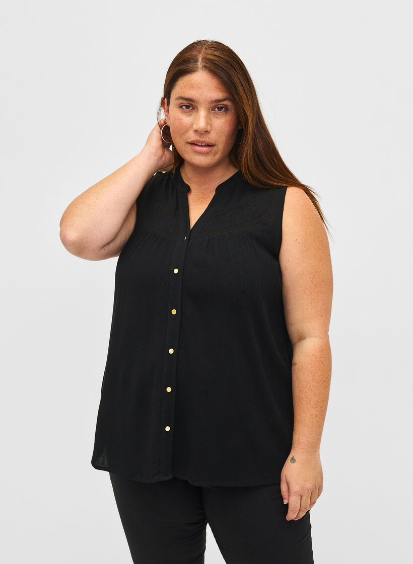 Ärmellose Bluse aus Viskose mit Häkeldetail, Black, Model image number 0