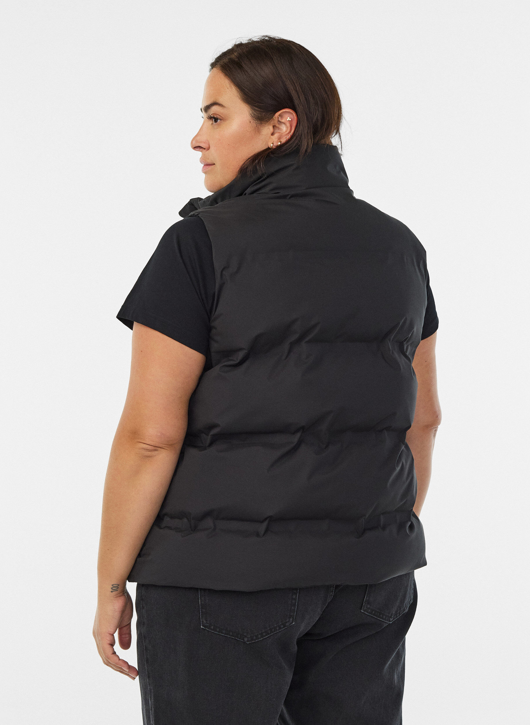 ZizziKurze Steppweste mit hohem Kragen, Schwarz, Model image number 2