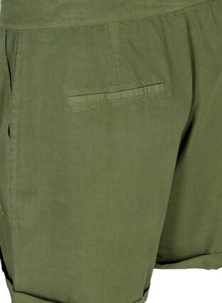 Lockere Shorts aus Lyocell mit Taschen, Kaki Green, Packshot image number 3