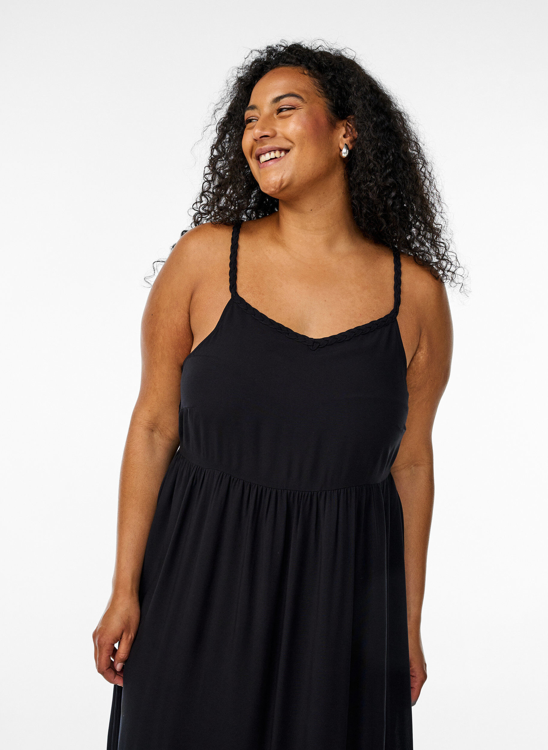 Zizzi Midi-Tr&auml;gerkleid mit gesmoktem R&uuml;ckenteil, Schwarz, Model image number 2