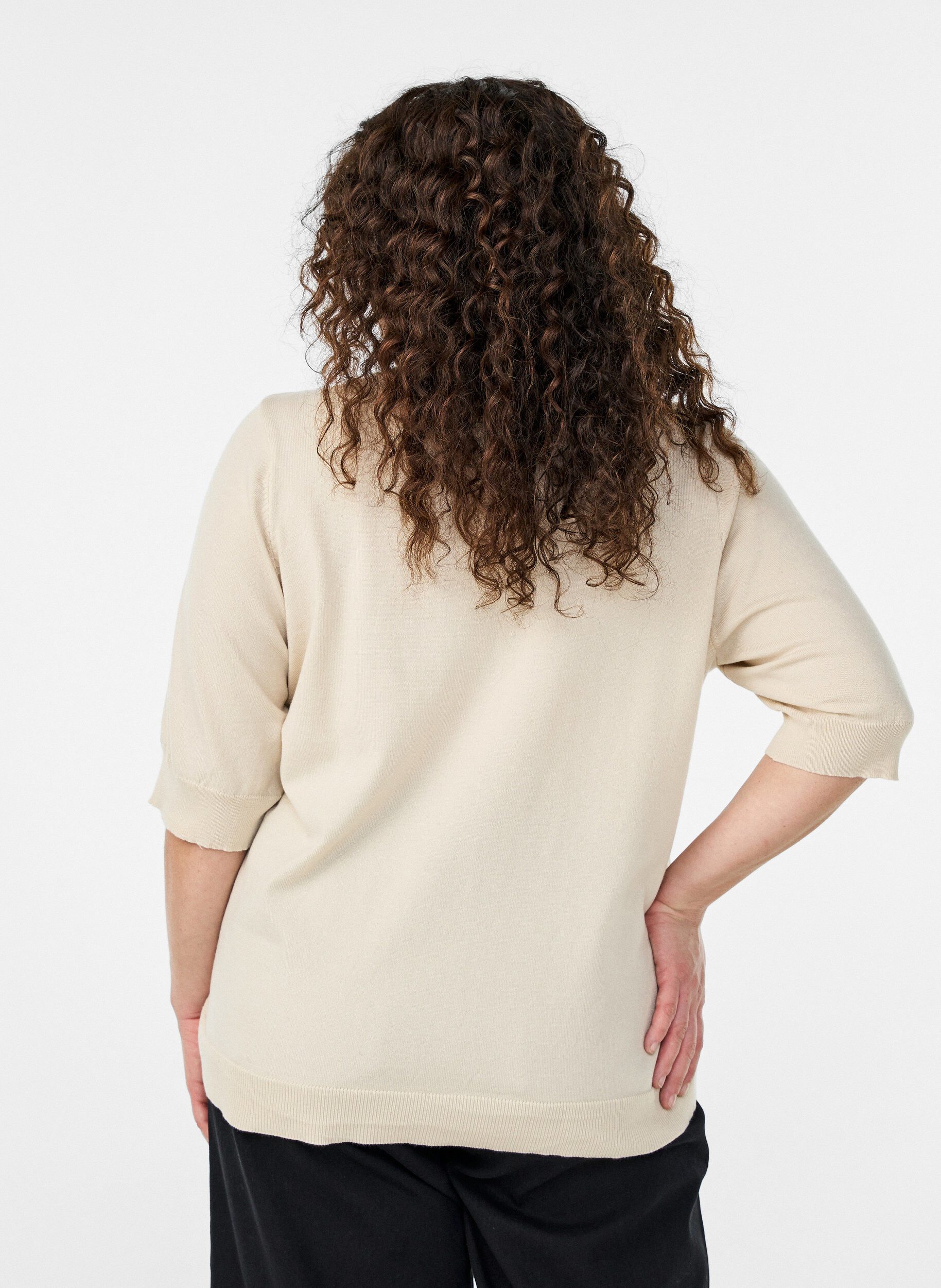 ZizziFein gestrickte Bluse mit kurzen &Auml;rmeln, Beige, Model image number 2