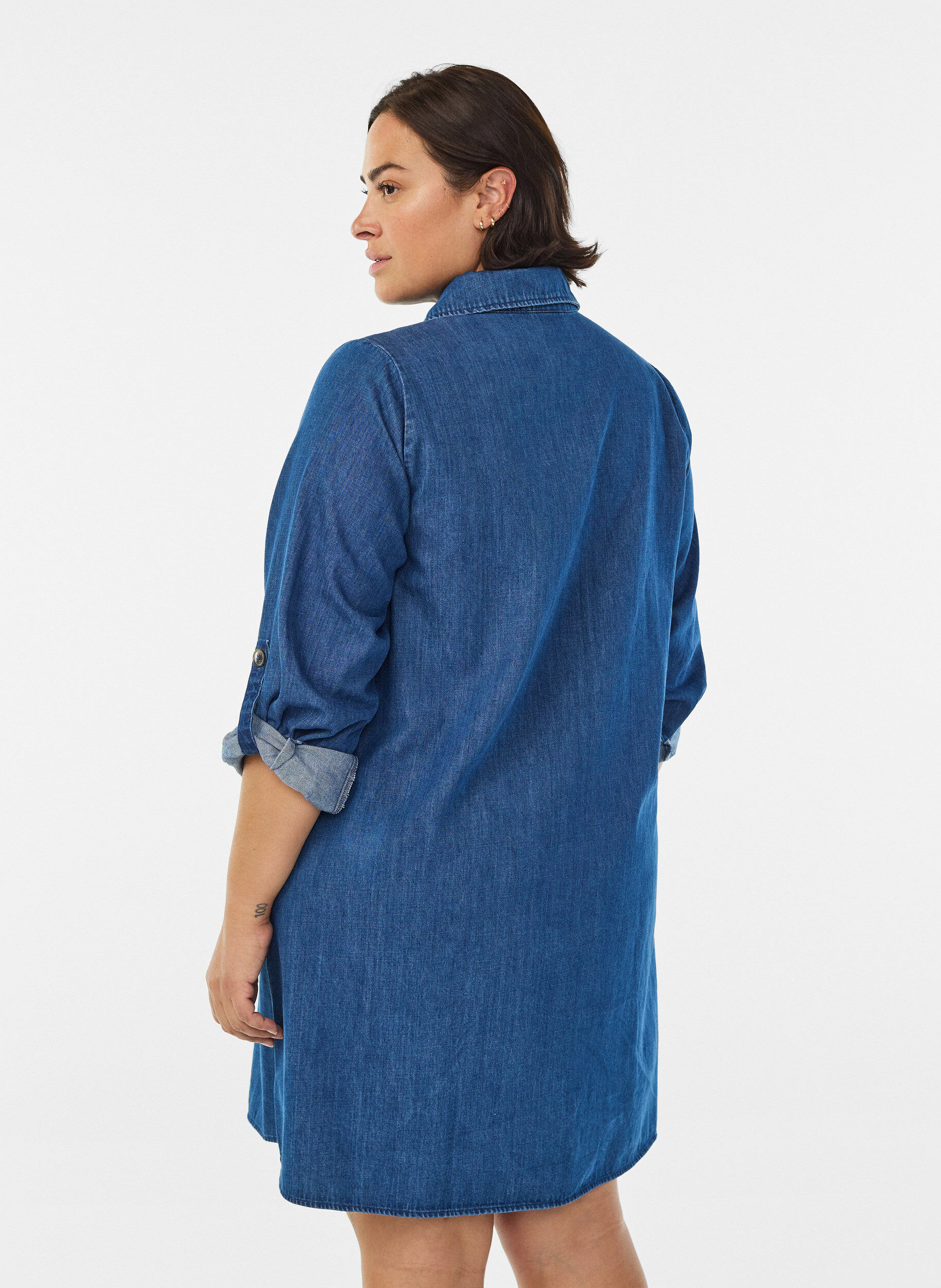 Zizzi Kurzes Denimkleid mit Rei&szlig;verschluss, Blau, Model image number 2