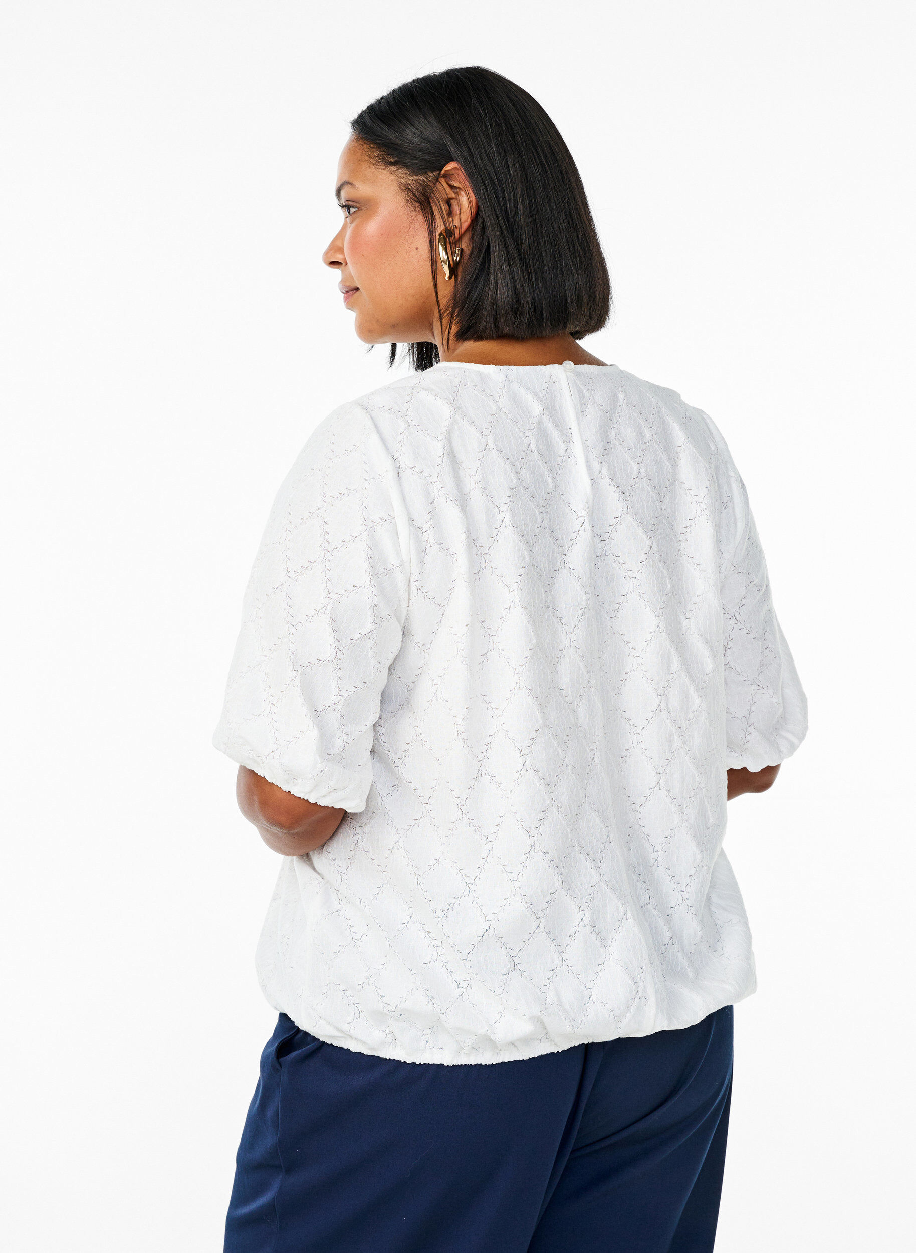 Zizzi Kurz&auml;rmelige Bluse mit strukturiertem Muster, Bright White, Model image number 1