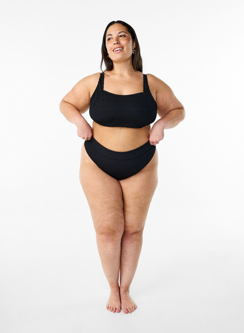 Bikinioberteil aus Krepp mit verstellbaren Trägern, Schwarz, Model image number 1