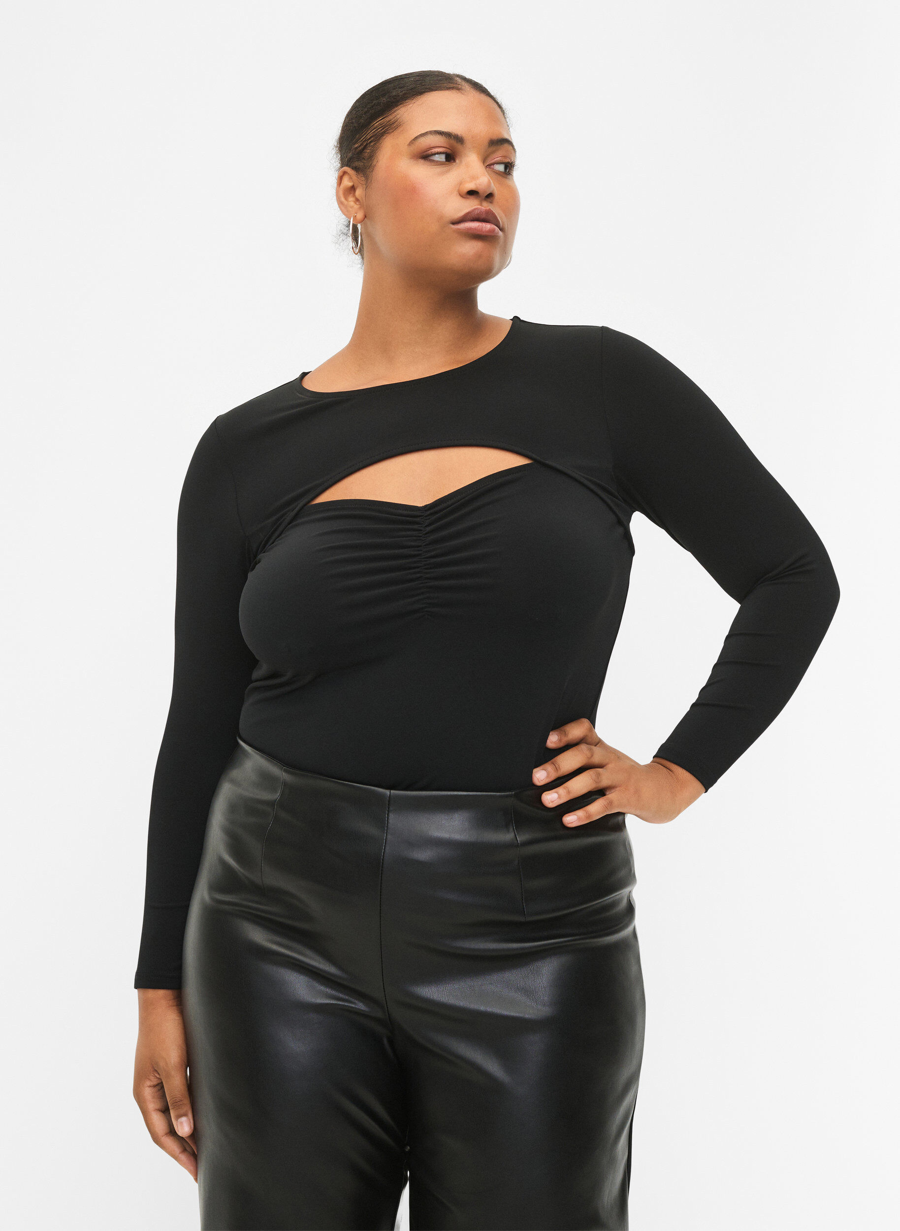 Zizzi Ausschnittbluse mit langen &Auml;rmeln, Black, Model image number 0