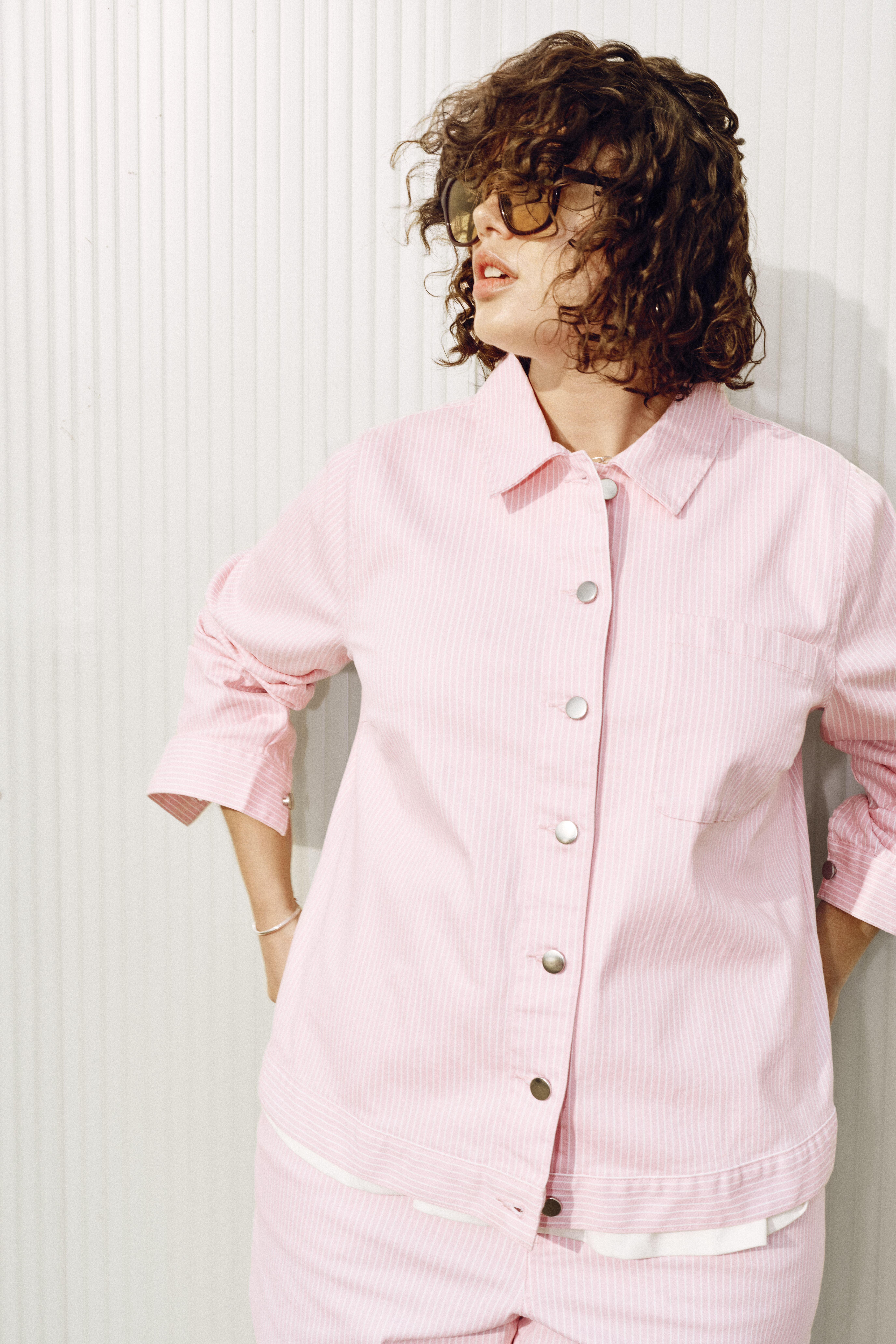 Zizzi Farbiger Denim mit Streifen, , Model