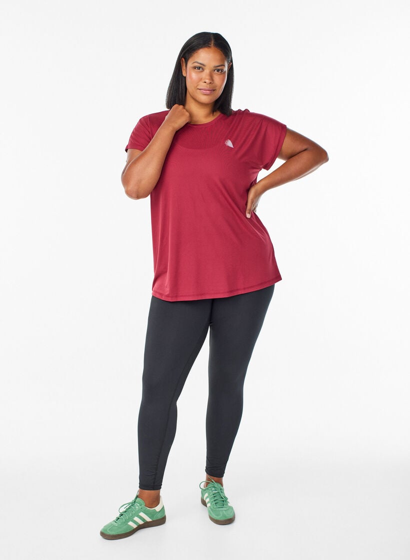 Einfarbiges Trainings-T-Shirt, Rot, Model